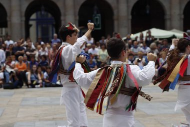 Bask halk dansı festivali