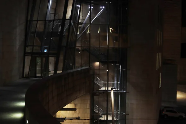 毕尔巴鄂市的现代建筑 — 图库照片