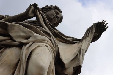 Vatikan 'da melek heykeli