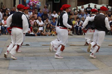 Sokaktaki Bask halk festivali
