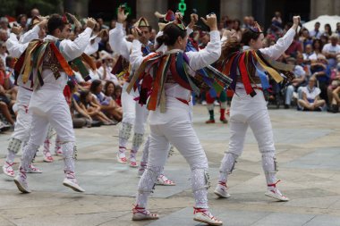 Sokaktaki Bask halk festivali