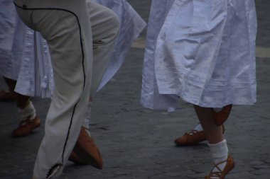 Açık hava festivalinde Slovakça dans