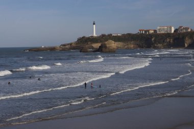 Biarritz, Fransa sahillerindeki insanlar