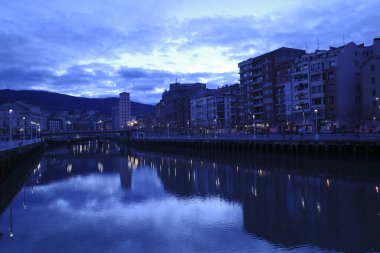 Bilbao şehrindeki şehir manzarası