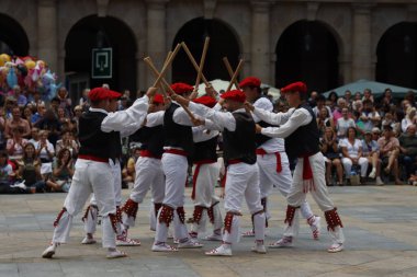 Bask halk dansı sergisi