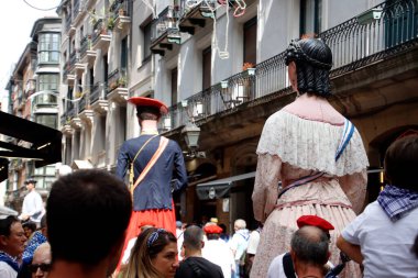 Bilbao 'daki yaz festivalinde geçit töreni