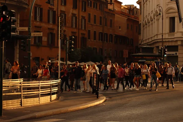 Pessoas Centro Roma — Fotografia de Stock