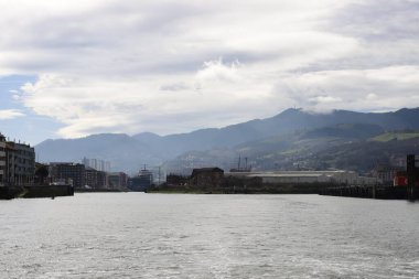 Bilbao nehrinin manzarası