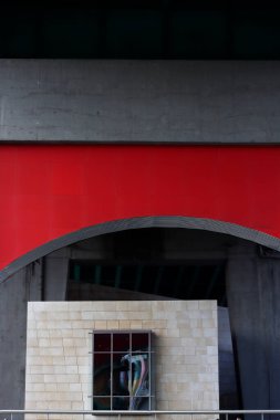 Bilbao nehri üzerindeki köprü.