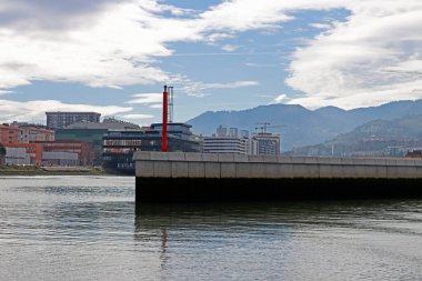 Bilbao nehrinin manzarası