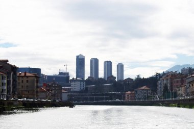 Bilbao şehrinde bina