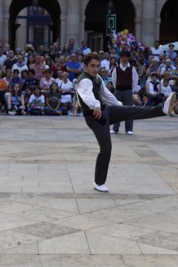 Bask halk dansı festivali