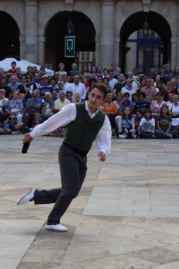 Bask halk dansı festivali