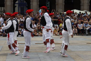 Bask halk dansı festivali