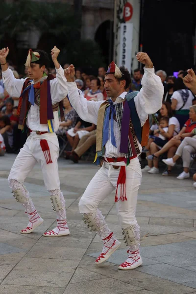 Baskická Lidová Taneční Výstava Venkovním Festivalu — Stock fotografie