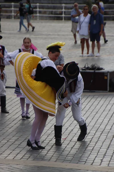 Słowacki Taniec Ludowy Ulicy — Zdjęcie stockowe