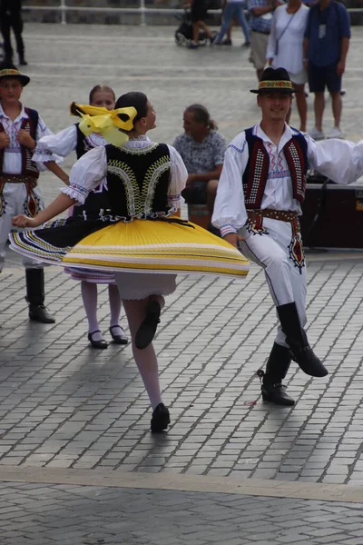 Danse Folklorique Slovaque Dans Rue — Photo