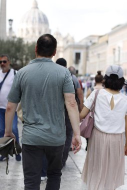 Roma şehir merkezindeki insanlar, İtalya