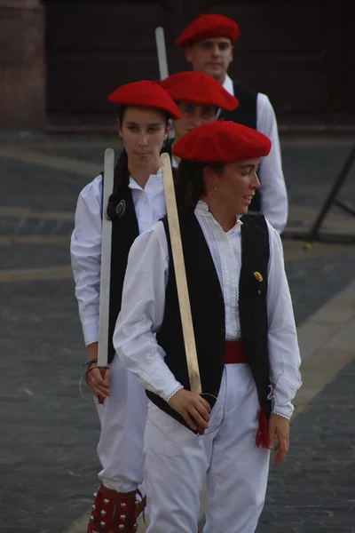 Danza Folclórica Vasca Festival Callejero —  Fotos de Stock
