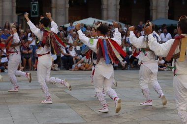 Bask halk dansı sergisi