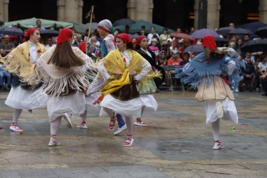 Bask halk dansı sergisi