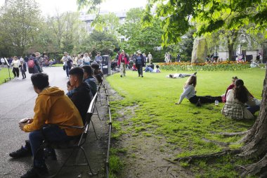 Dublin, İrlanda 'da şehir hayatı