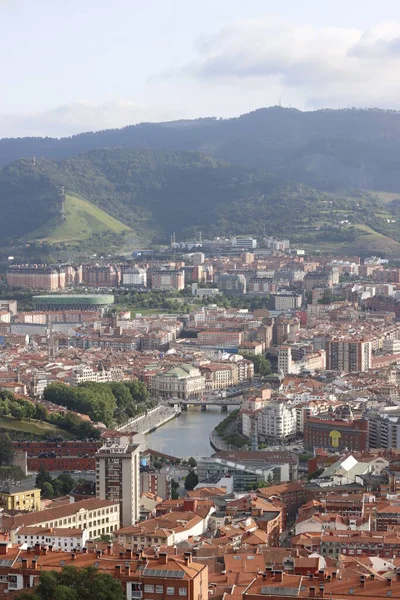 Bilbao Şehrinde Apartman Blokları — Stok fotoğraf