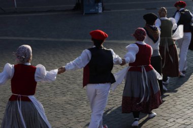 Bask halk dansı sergisi