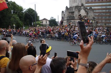 Fransa Turu 2023 'ün ilk safhasında destekçiler