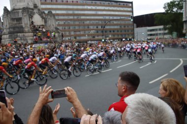 Fransa Turu 2023 'ün ilk safhasında destekçiler