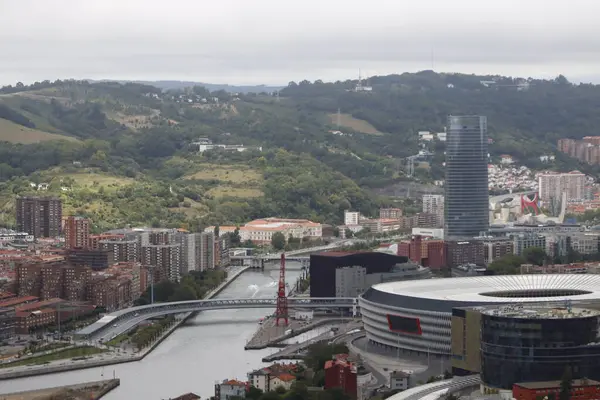 Bilbao şehrinin panoramik görüntüsü