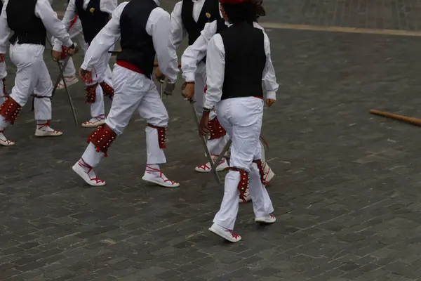 Baskisk Folkdansutställning Utomhusfestival — Stockfoto