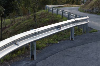 Bilbao şehrinin dışındaki yol.