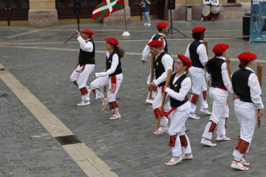 Bask halk dansı sergisi