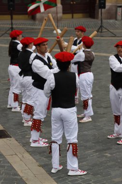 Bask halk dansı sergisi