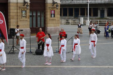 Bask halk dansı sergisi