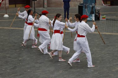 Bask halk dansı sergisi