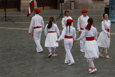 Bask halk dansı sergisi
