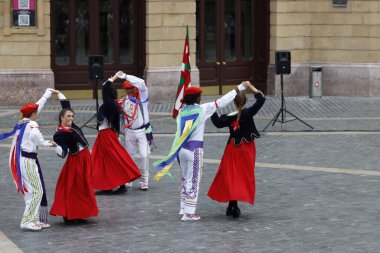 Bask halk dansı sergisi