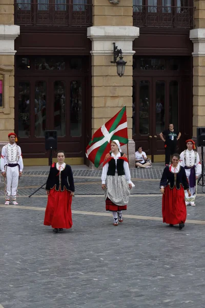 Bask halk dansı sergisi