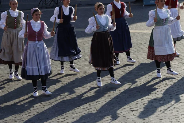Basque Folk Dancer Street — Stock Photo, Image