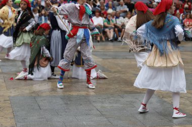 Bask halk dansı sergisi