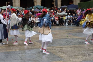Bask halk dansı sergisi