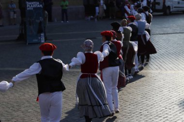 Bask halk dansı sergisi