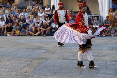 Bask Ülkesinden halk dansı