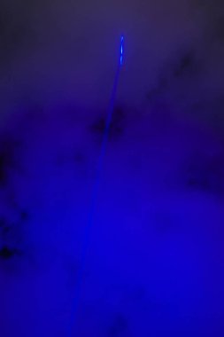 Bulutlu gecede yapay aydınlatma