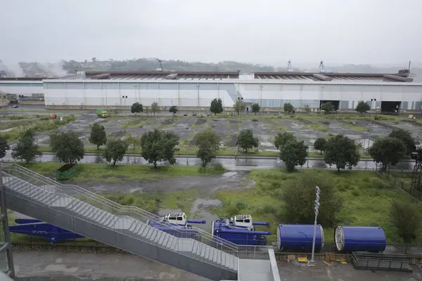 stock image Industrial landscape in the outskirts of Bilbao