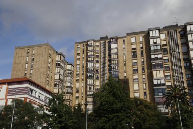 İspanya, BIlbao 'da apartman blokları
