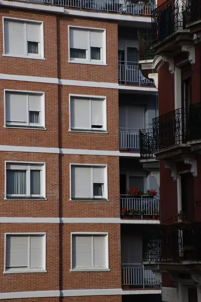 İspanya 'nın Bilbao kentindeki binalar