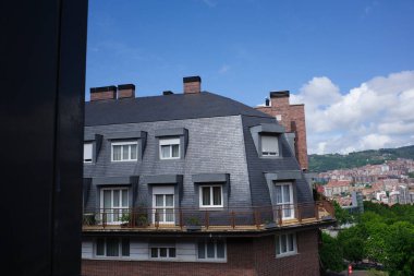 İspanya 'nın Bilbao şehrinde inşa ediliyor.